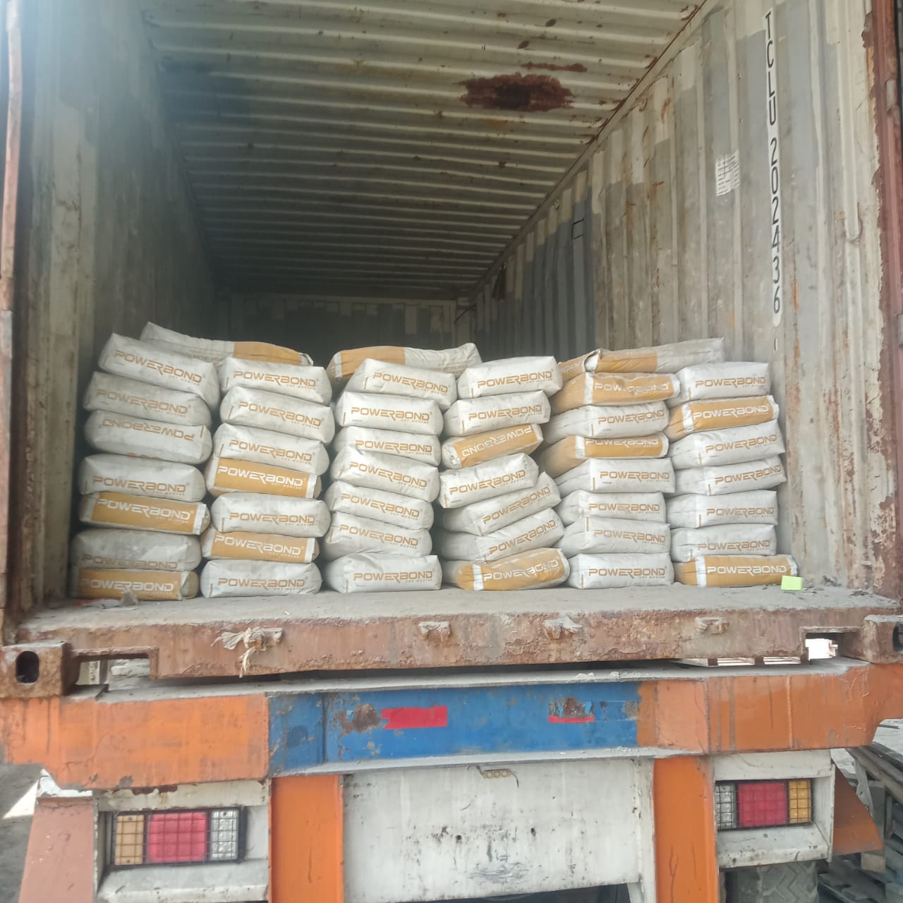 Pengiriman material Plasteran Powerbond PRO 879, Perekat Bata Ringan Powerbond PRO 889 & Perekat Keramik Powerbond PRO 688